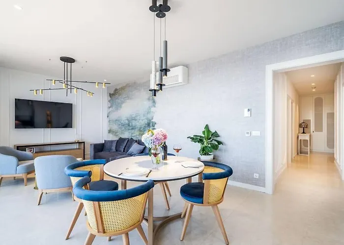 New&luxury 5* With An Amazing View - Pure Apartment