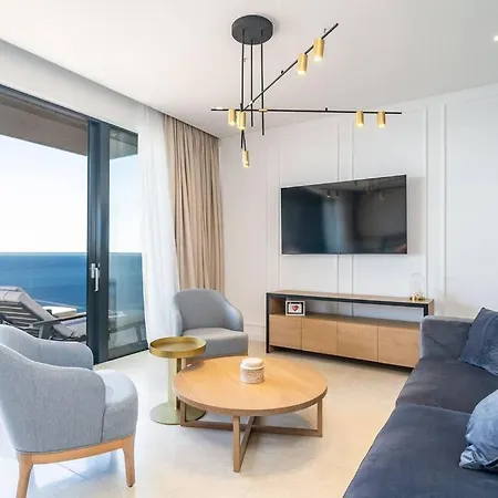 New&luxury 5* With An Amazing View - Pure Apartment
