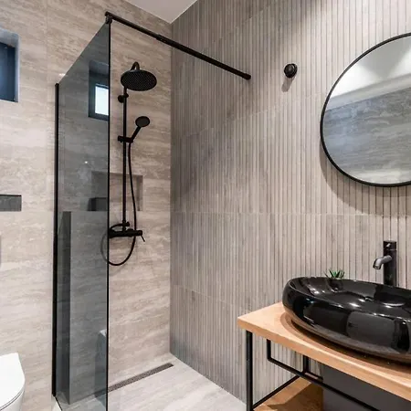 New&luxury 5* With An Amazing View - Pure